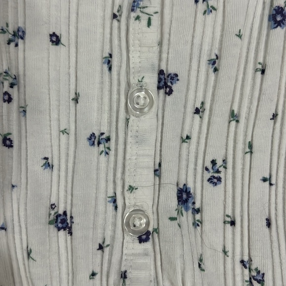 Girls floral button-down top - size 10/12 - Picture 3 of 3